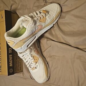 Womens Nike Air Max 90 SE sz. 10